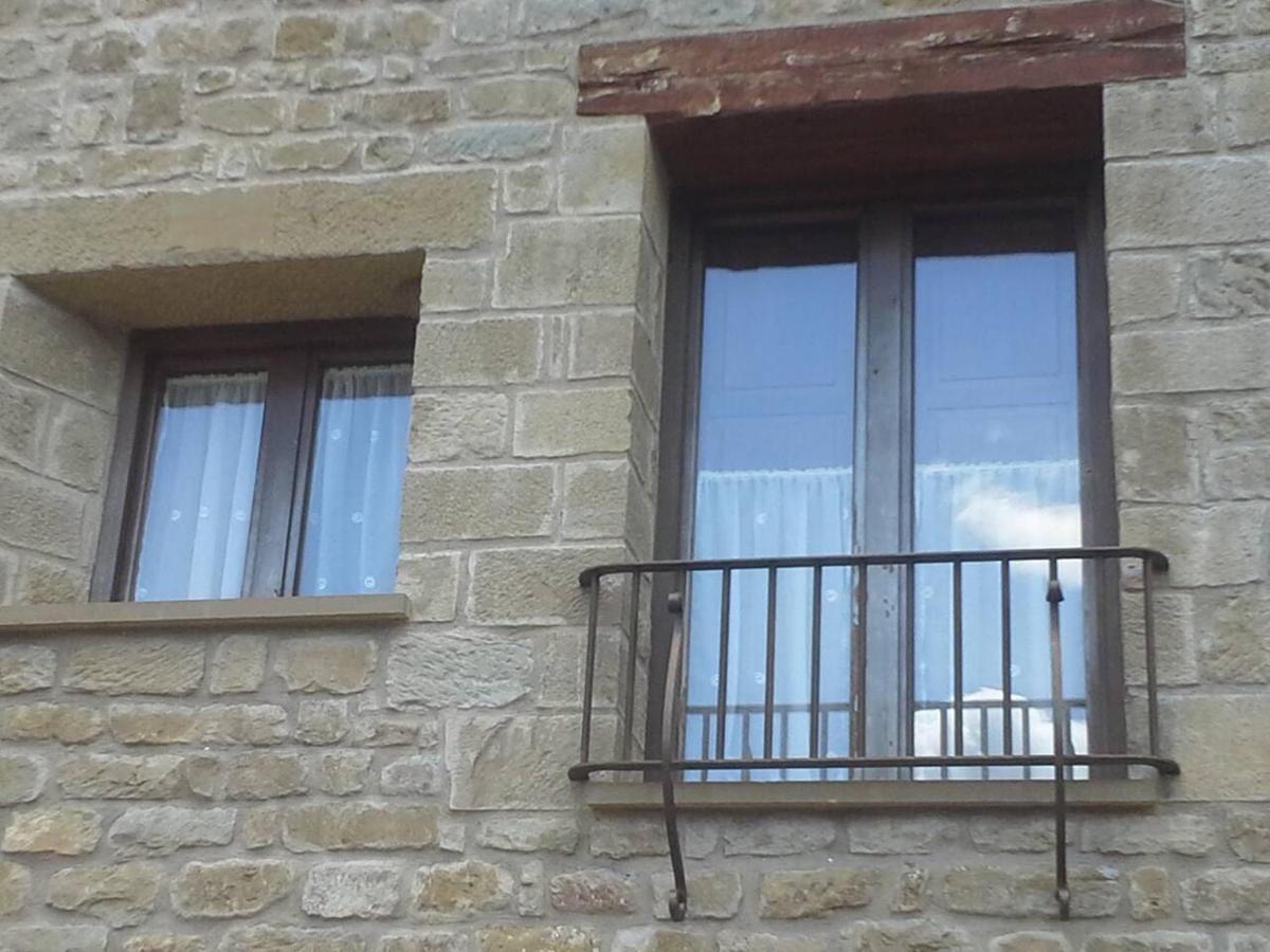 Apartamento Fontellas-Ayerbe Fontellas  Buitenkant foto